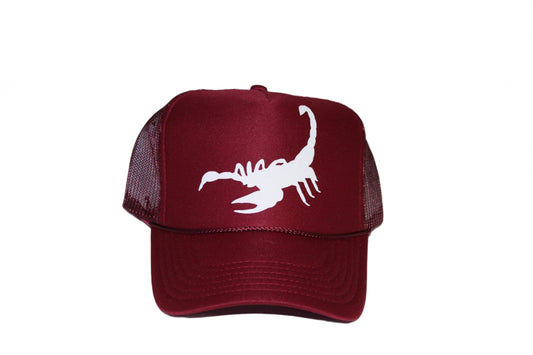Gorra trucker Calderas Escorpión granate