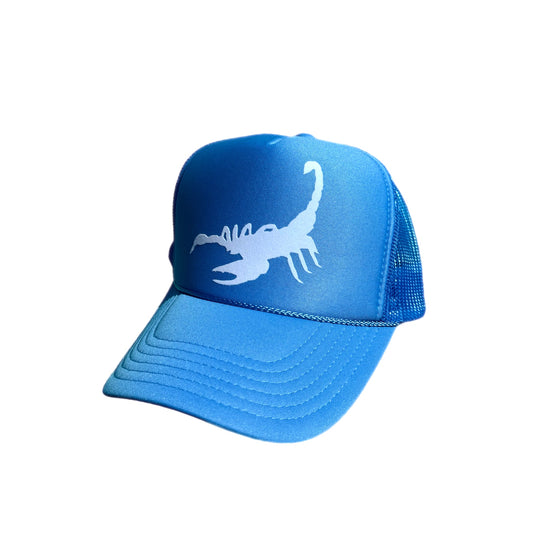 Gorra de camionero con diseño de escorpión azul claro de Calderas